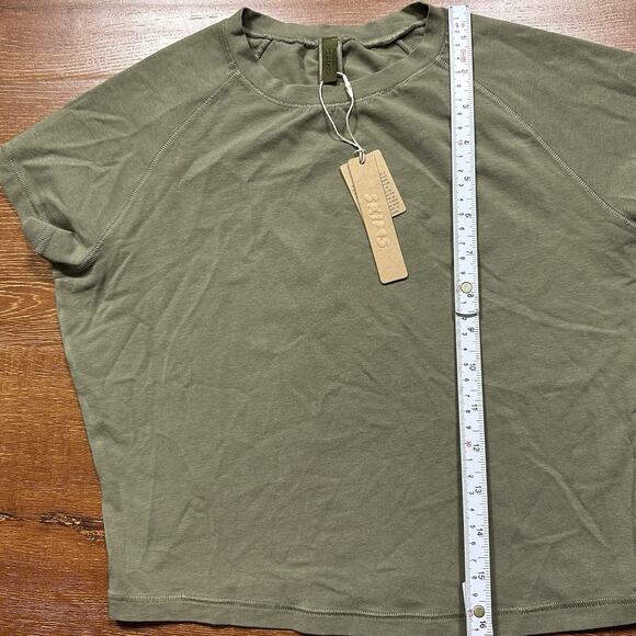 Skims Crop Top T Shirt M Green Short Sleeve Crew Neck Athletic Fit Baby Tee City - Picture 6 of 10